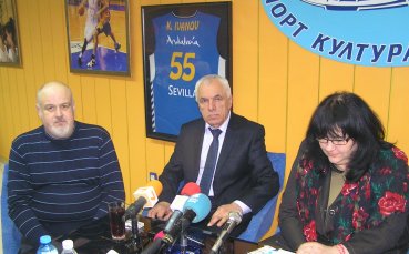 Близнаците Иванови дариха 10 000 евро на Черно море, преговорите с турската фирма продължават