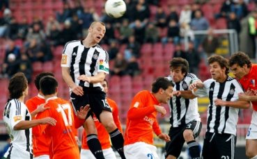 ВИДЕО: Радост и печал за Иван Иванов, вкара гол в името на починалата си майка