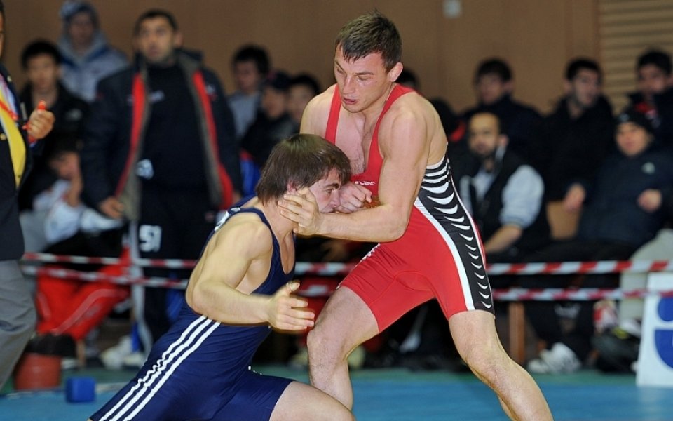 Александър Костадинов спечели осма олимпийска квота за борците ни