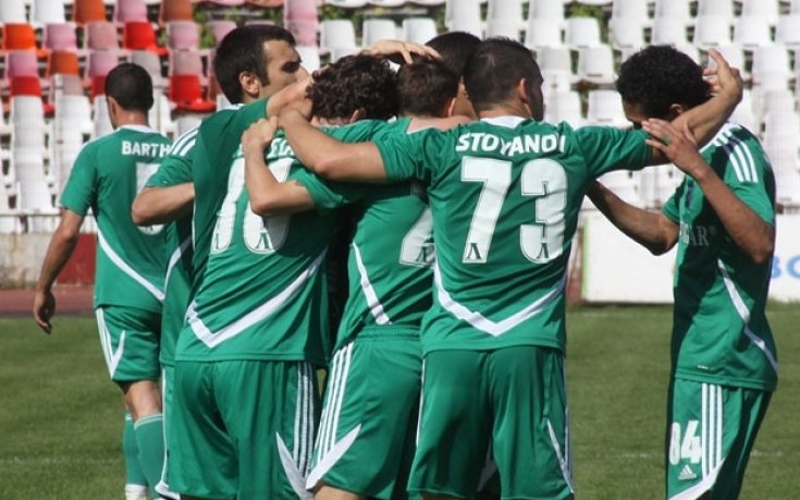 Лудогорец с ценни 3 точки, победи Локо Сф в мач с 10 жълти и 1 червен картон