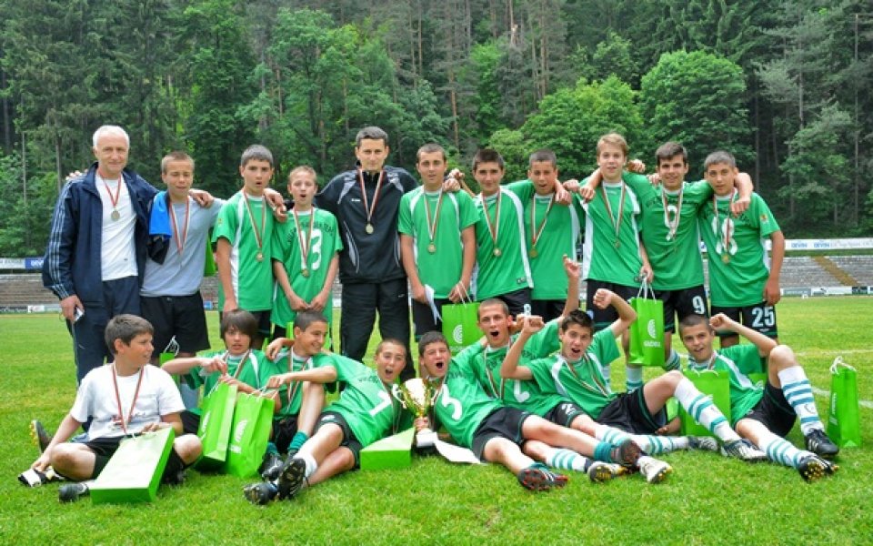 18 български деца ще изкарат лагер в школата на Манчестър Юнайтед