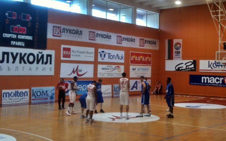 ВИДЕО: Лукойл уби от тройки Левски в първия финален мач