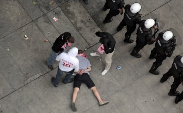Повече от 100 хулигани задържани преди началото на Полша - Русия