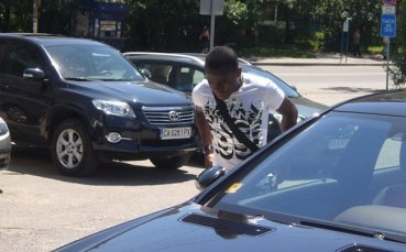Опоку подписа за три сезона с Левски