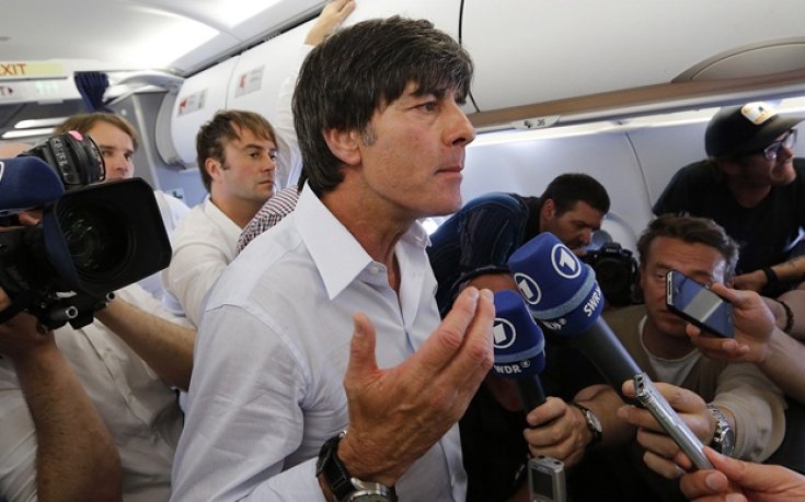 Йоги Льов остава треньор на Германия