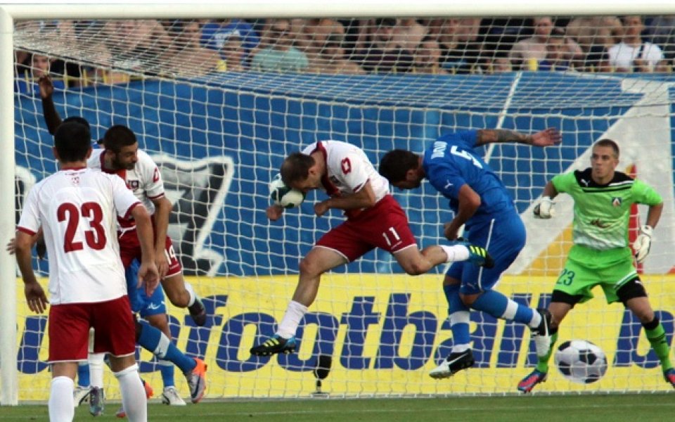 Левски е голяма лъжица, Илиев заслужава доверие