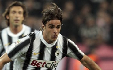 ВИДЕО: Старата госпожа победи старата дама