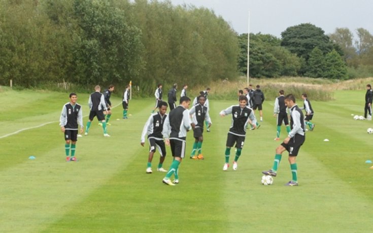 ВИДЕО и СНИМКИ: Лудогорец с първо занимание в Англия, Дяков тренира с маска