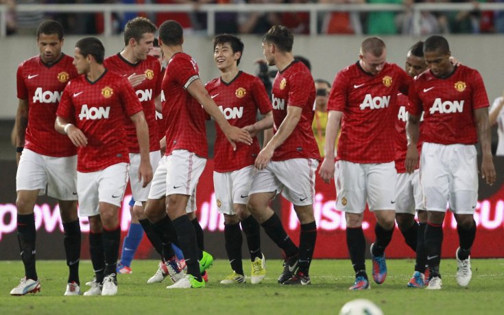 Рууни и Видич летят за Норвегия, Бербатов също в групата