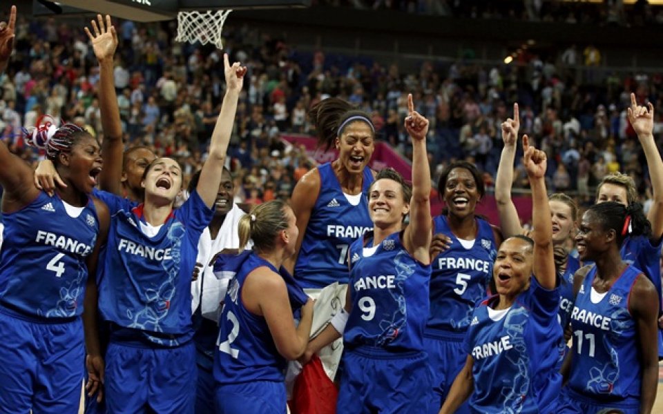 Франция ще бъде съперник на САЩ във финала при жените