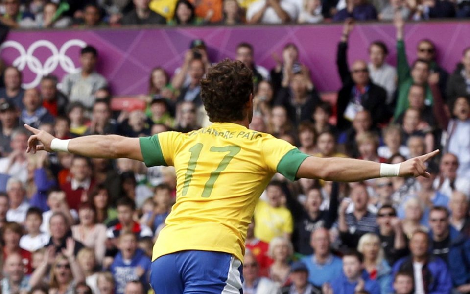 ВИДЕО: Бразилия закова класически три на Швеция