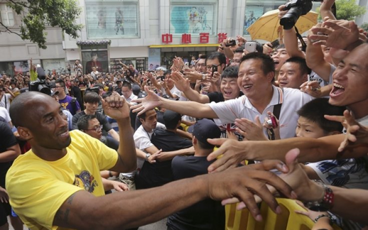 СНИМКИ: Коби Брайънт пощури Китай