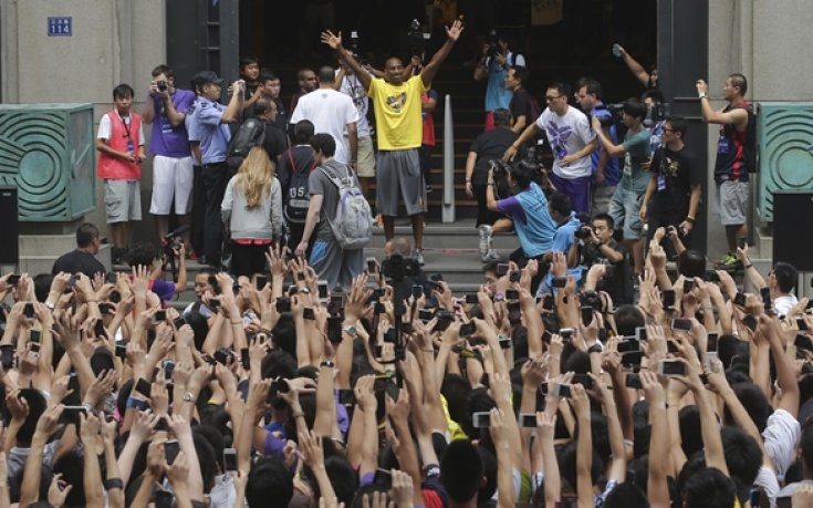 СНИМКИ: Коби Брайънт пощури Китай