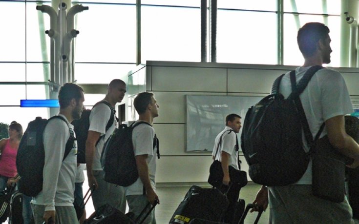 СНИМКИ: Германия пристигна в София, бяга от ролята на фаворит