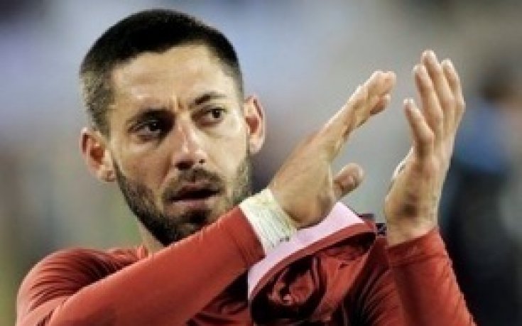 Ливърпул разкарва двама, за да привлече Демпси