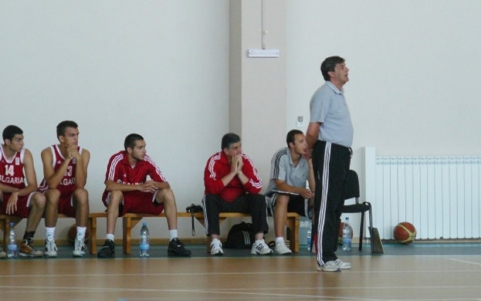 Клечков: Преговаряме с Бозов, търсим трима чужденци