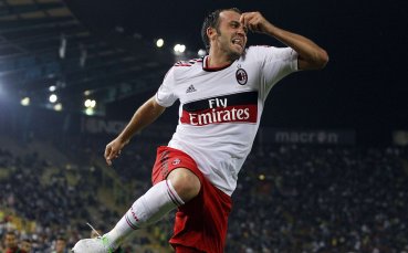 Италия тренира без Пацини