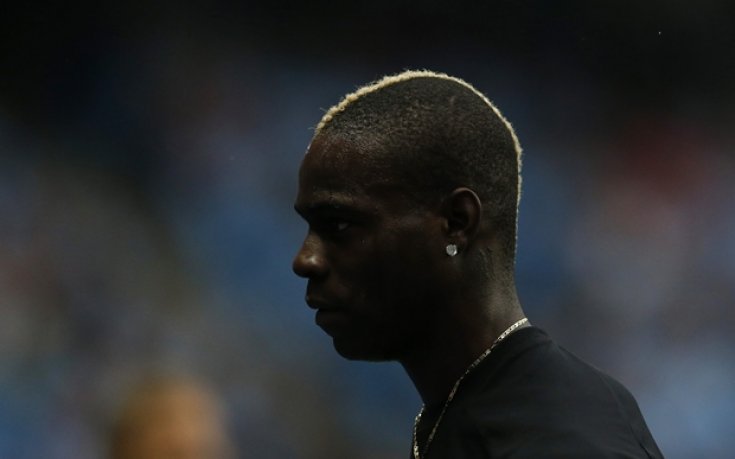 Балотели успешно оперира очите си