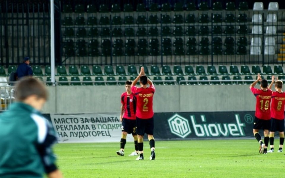 Локо Сф разби юношите си с 8:0