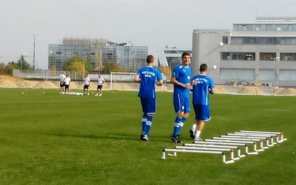 ВИДЕО: Сините владеят топката все по-сигурно