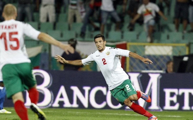 Манолев и Миланов най-добри срещу Италия според Goal.com