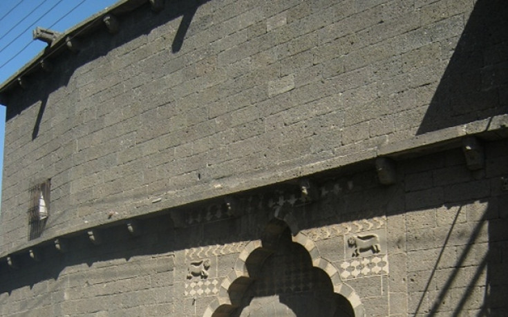 СНИМКИ: Етър посети крепостта на Диарбекир и църквата Дева Мария