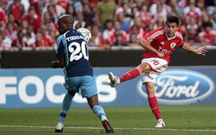 Суонси привлече холандски бранител