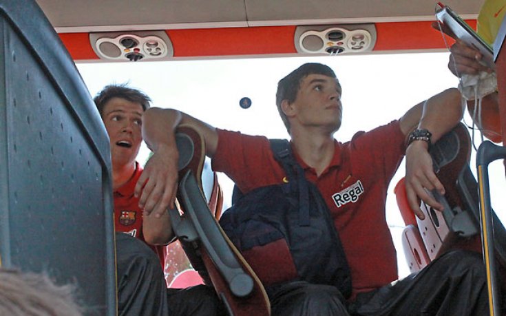 СНИМКИ: Барселона финтира журналистите в София, Наваро забрави английския