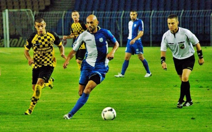 СНИМКИ: Черноморец спечели първи три точки и остави Миньор на дъното