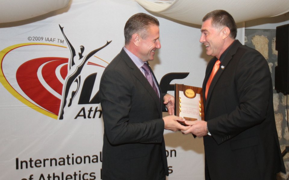 Почетен плакет от ИААФ за Добромир Карамаринов