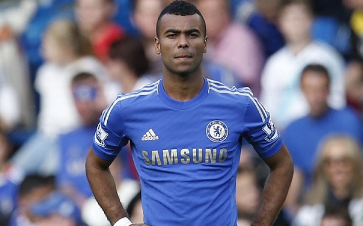 Челси санкционира Ашли Коул заради коментари в Туитър