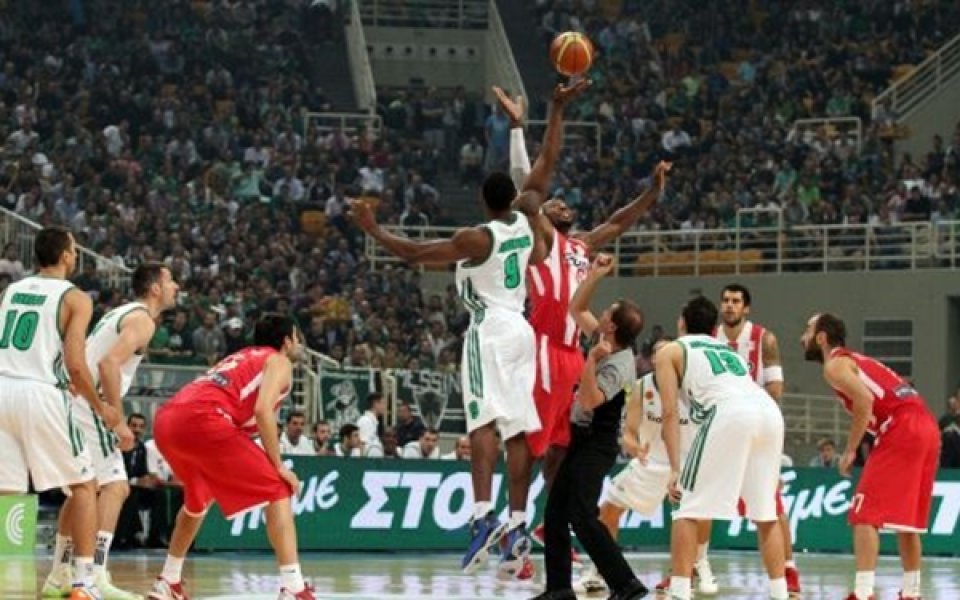 Олимпиакос взе първото дерби с ПАО за сезона