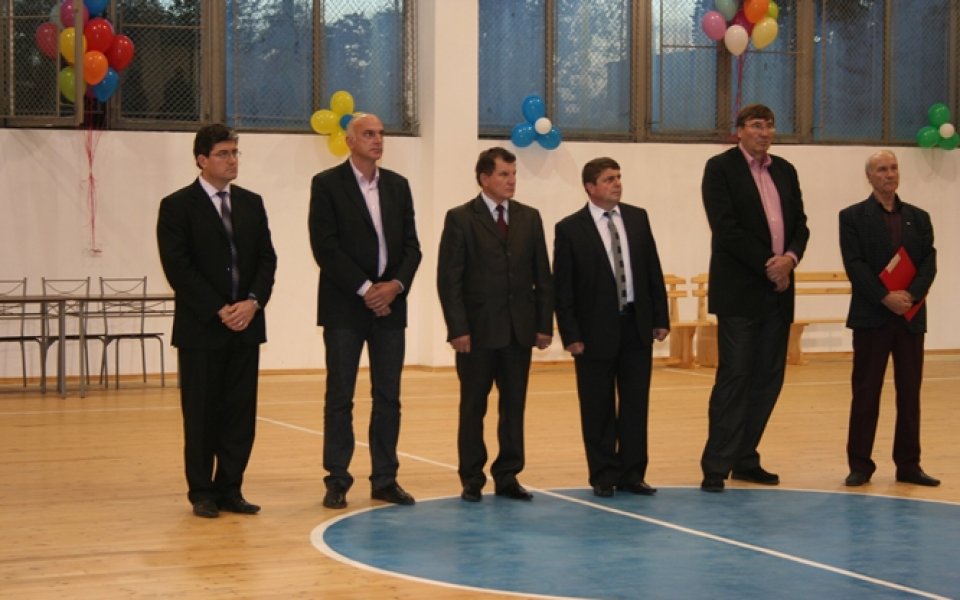 168 000 лева налети в ремонта на спортната зала в Раднево