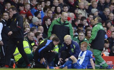 Халф на Уигън счупи крака си срещу Ливърпул