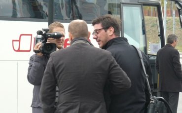 Тити отказа информация на испанците, те искат Везенков-младши