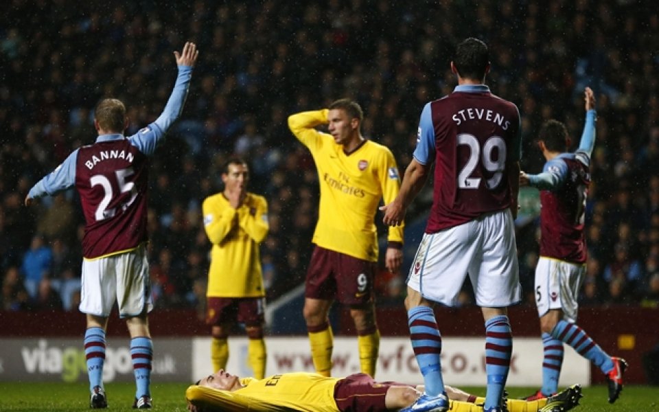 Без голове между Астън Вила и Арсенал