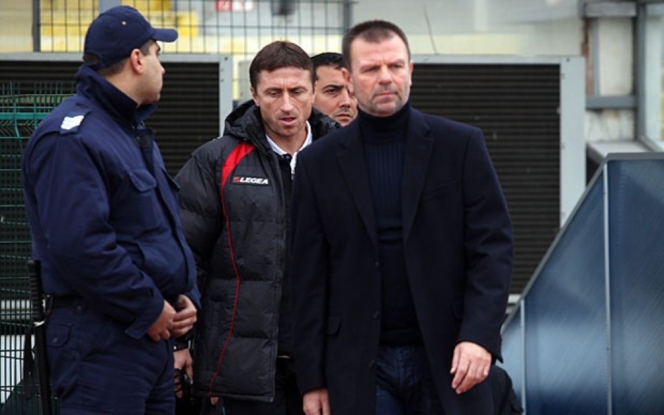 Младенов: Забравете да си дам оставката, не съм аз най-скъпият треньор в България