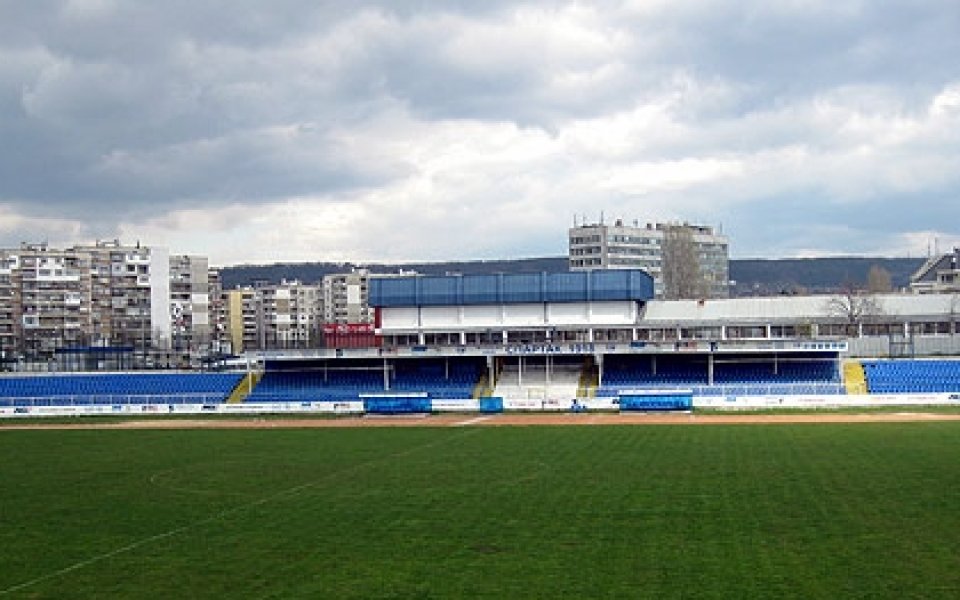 Спартак без Маринов и Димитров срещу Септември