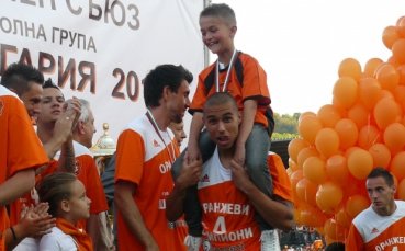 Двама рожденици в Литекс