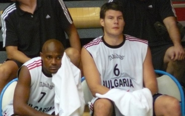 Екс-национал на България ще играе в Испания