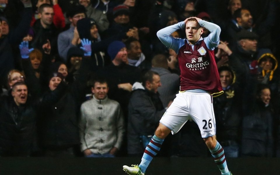 Астън Вила се класира за 1/2-финалите