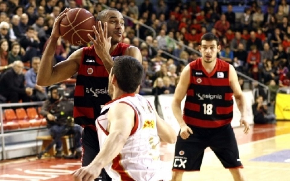 Янев с 10 точки, но Манреса остана последен в АСВ