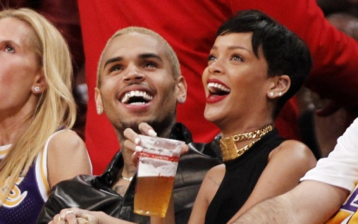 СНИМКИ: От първия ред: Джъстин Бийбър като детегледачка, Риана се гушка с Крис Браун