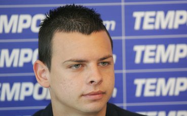 Левски взима защитник от Черноморец