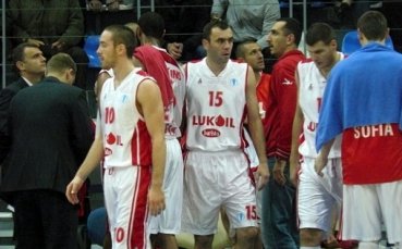 Лукойл взима сърбин до края на сезона