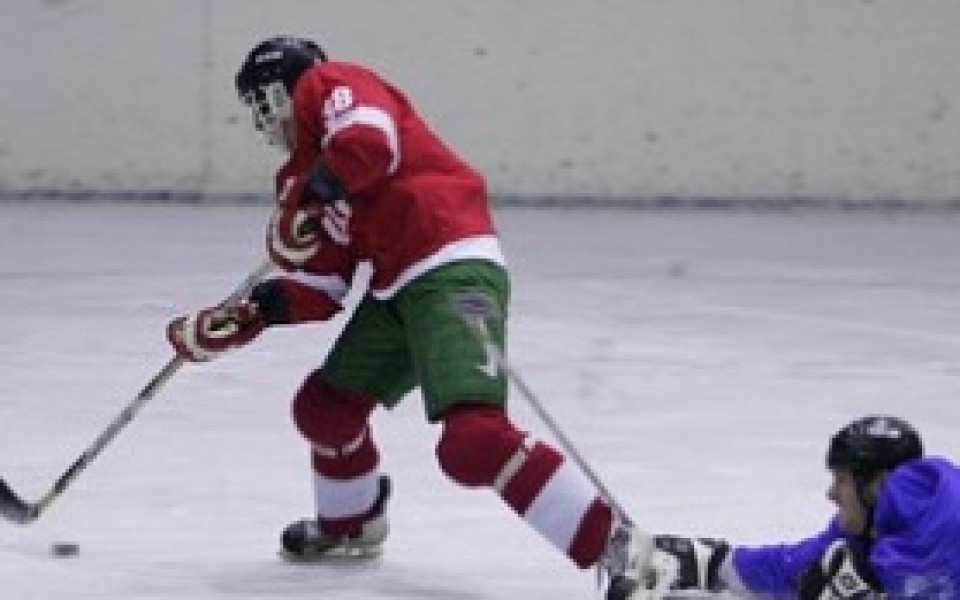 Треньорът на младежкия ни тим по хокей Миланов: Искаме медал от Световното