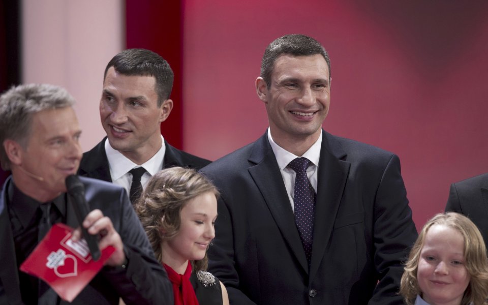 Кличко отново поиска отлагане на мача с Поветкин