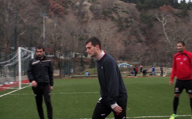 Синът на бивш играч на Ботев Пд на проби в Локо