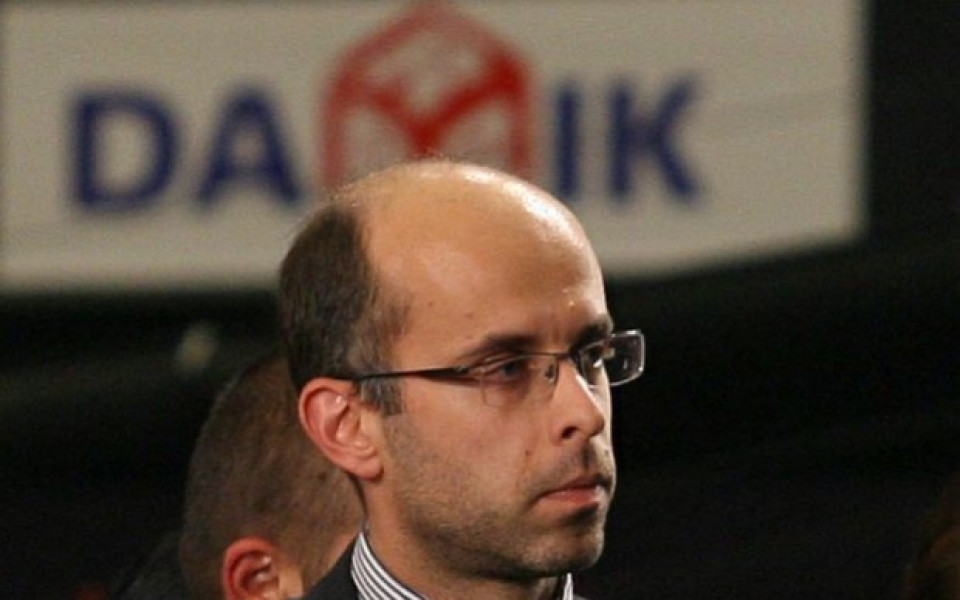 Екипът на Дарик се увеличи с още един мъж