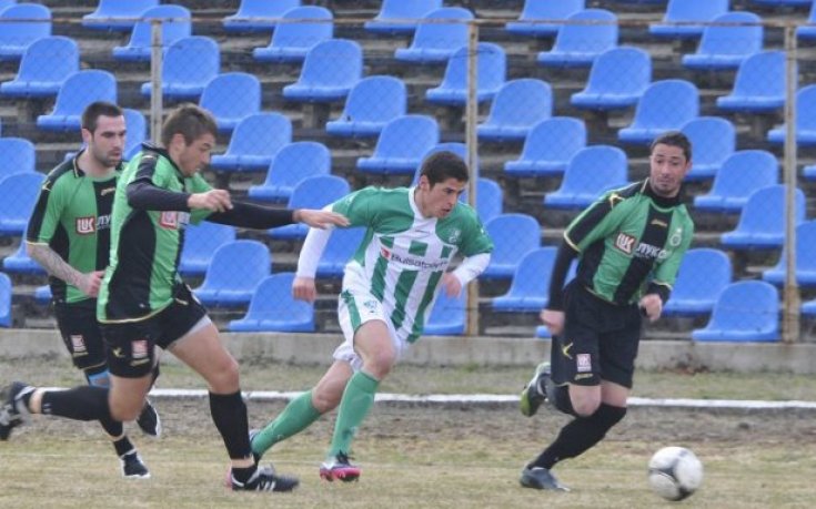 СНИМКИ: Слаб Берое загуби от Нефтохимик